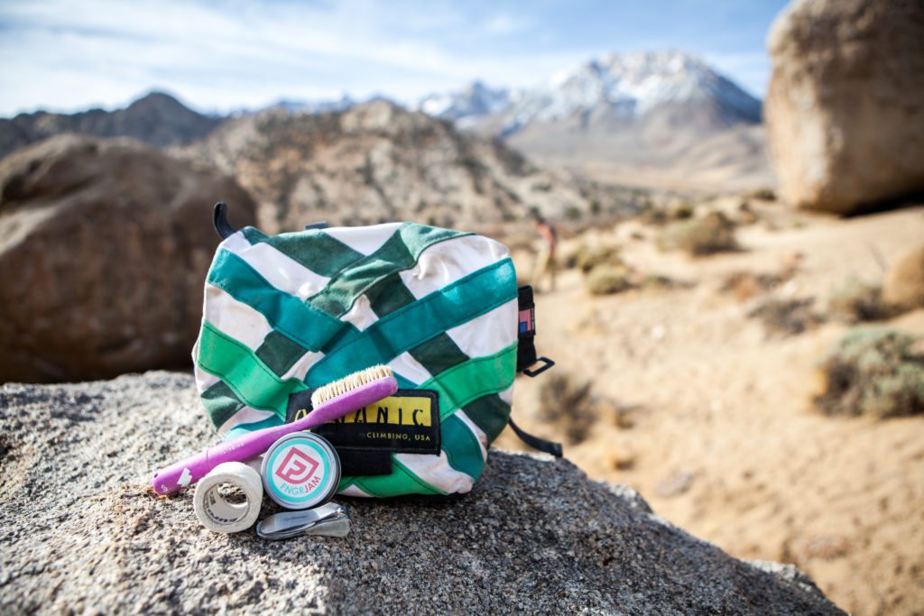 Climbing Bouldering Kit Essentials Organic Chalk Bucket